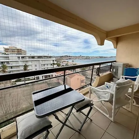 Front De Mer Plage Appartement *